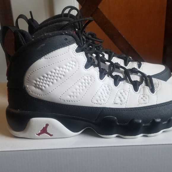 Jordan 9 - Picture 4 of 9